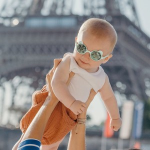 OurSon_Almond_lifestyle2.jpg