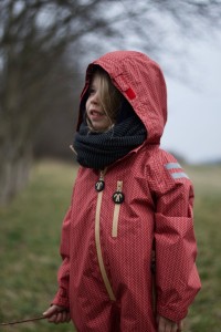 62fb950f27db124d3913da50_Ducksday_rainsuit_brick_red (3).jpg